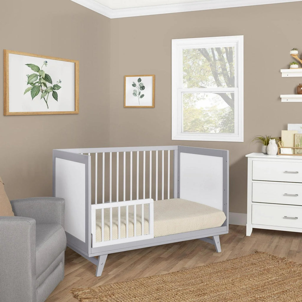 Dream On Me Carter 5-in-1 Full Size Convertible Crib. Grey and White
