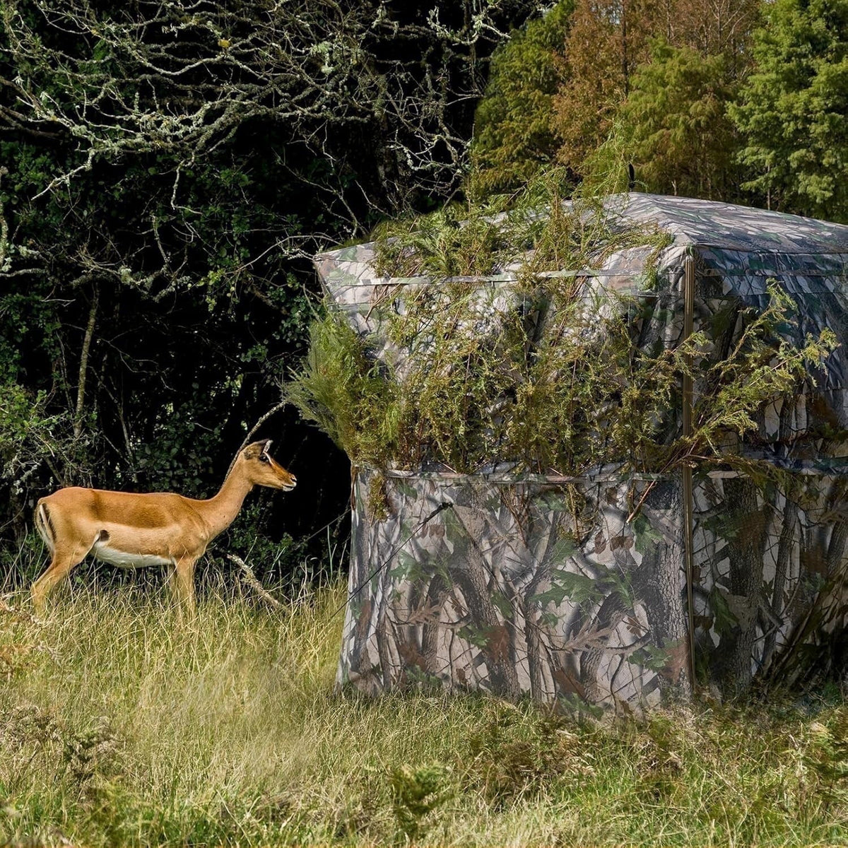 Erommy 360° Camouflage Hunting Blind, Durable and Waterproof with Spacious Interior and Ventilation for 3 People