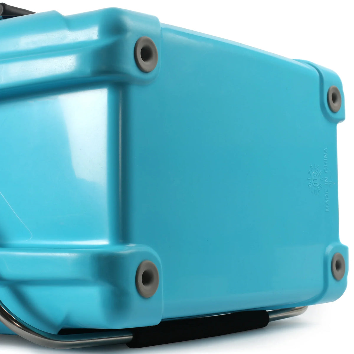 Titan by Arctic Zone™ 20 Quart/30 Can High Performance Hard Cooler - Blue