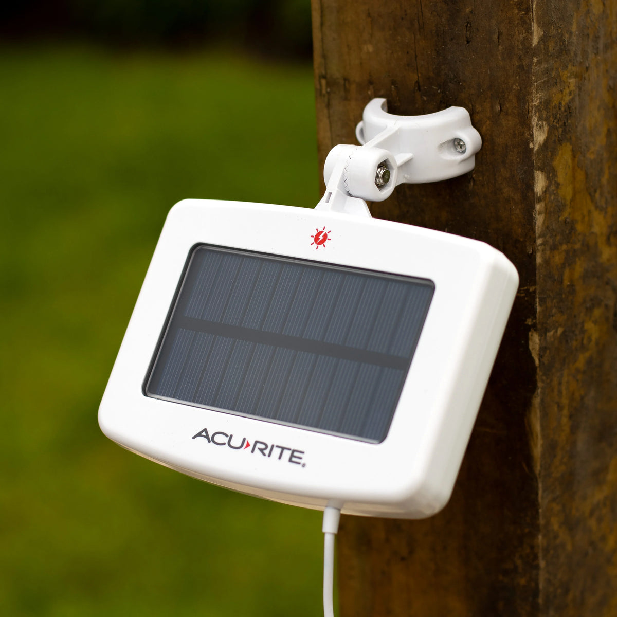 AcuRite Iris (5-in-1) Wireless Home Weather Station, Indoor/Outdoor Temperature, Humidity, Wind, and Rain (01529M)