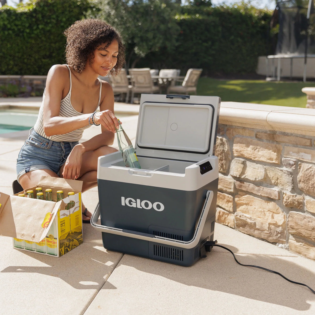 Igloo ICF 18 Active Electric Cooler Cooler, Rugged Blue