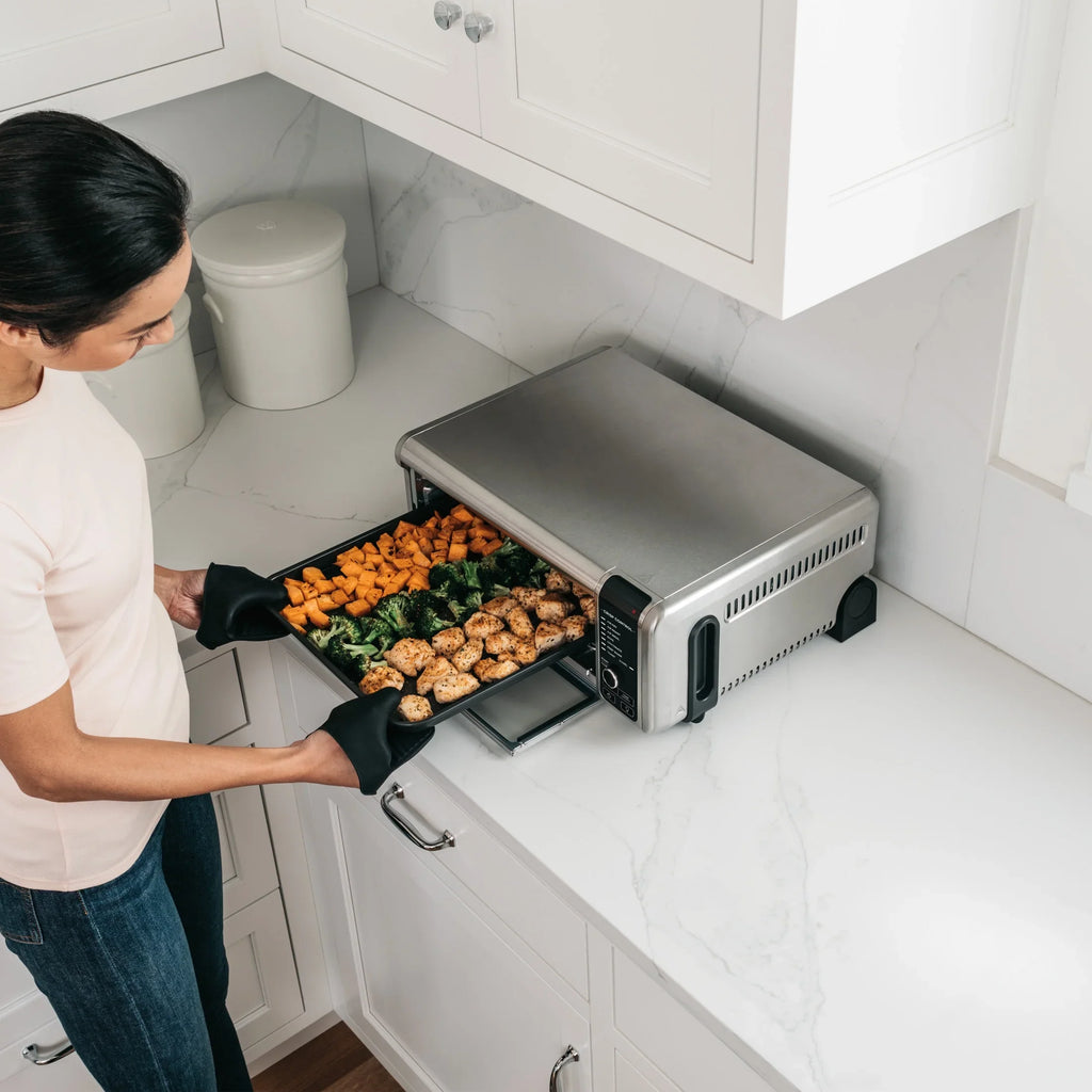 Ninja. SP101 Foodia?" 8-in-1 Digital Air Fry Oven, Flip-Away for Storage, Dehydrate, Keep Warm