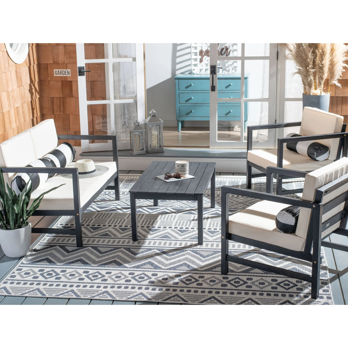 Safavieh Montez 4 Piece Outdoor Set with Accent Pillows
