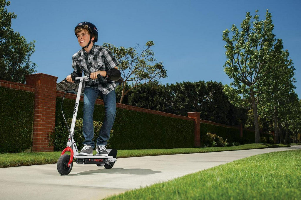 Razor E200 Electric Scooter - White/red. 200-Watt Motor. up to 12 mph. for Teen Ages 13+