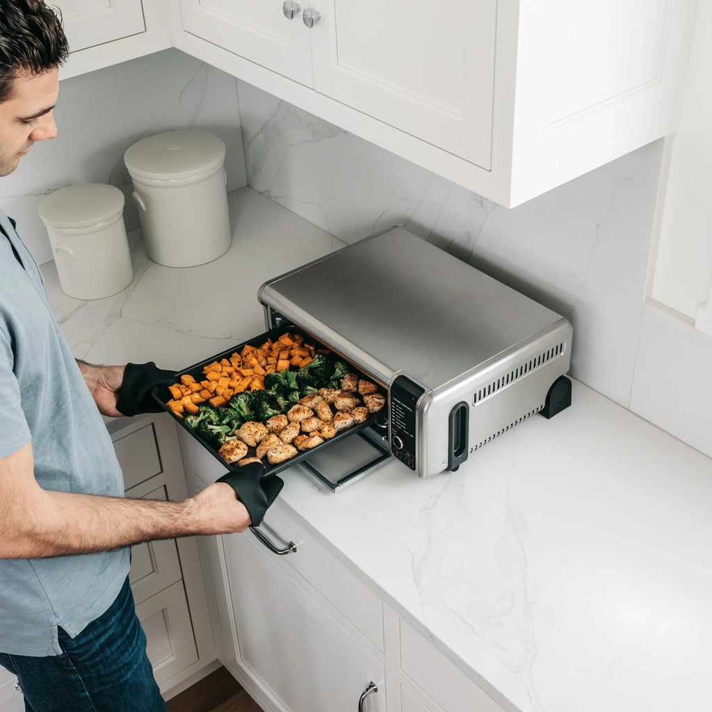 Ninja. SP101 Foodia?" 8-in-1 Digital Air Fry Oven, Flip-Away for Storage, Dehydrate, Keep Warm
