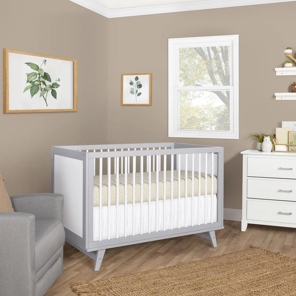 Dream On Me Carter 5-in-1 Full Size Convertible Crib. Grey and White